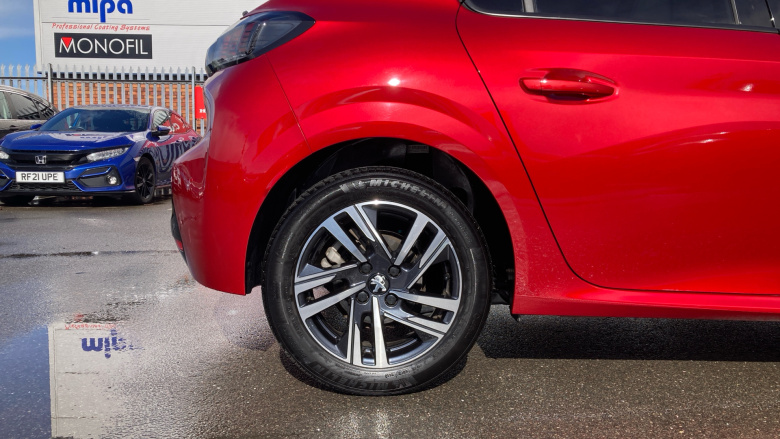 Peugeot 208 1.2 PureTech 130 Allure Premium + 5dr EAT8 Petrol Hatchback